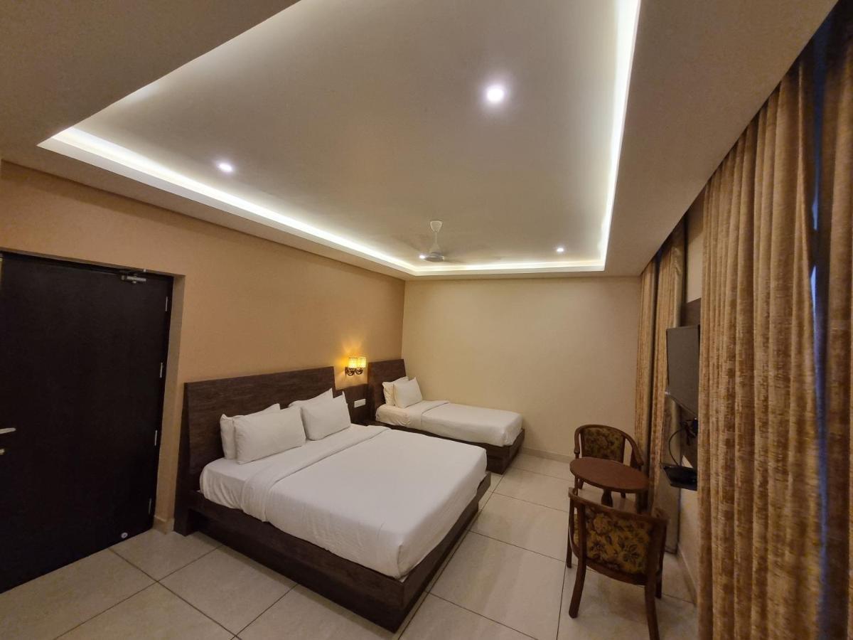 Plutus Residency Hotel Auroville Buitenkant foto