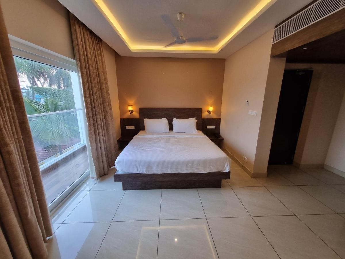 Plutus Residency Hotel Auroville Buitenkant foto